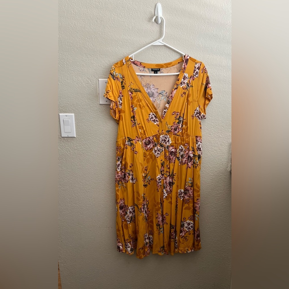 Women’s floral print dress